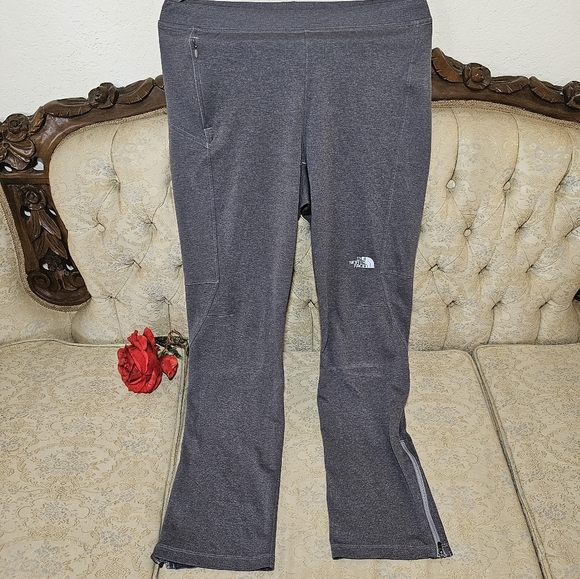 The North Face Track Pants - Picture 5 of 6